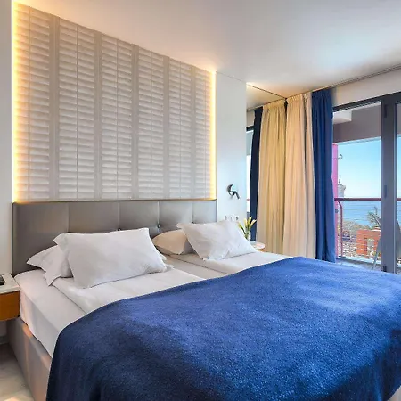 Ξενοδοχείο The Views Monumental 4*